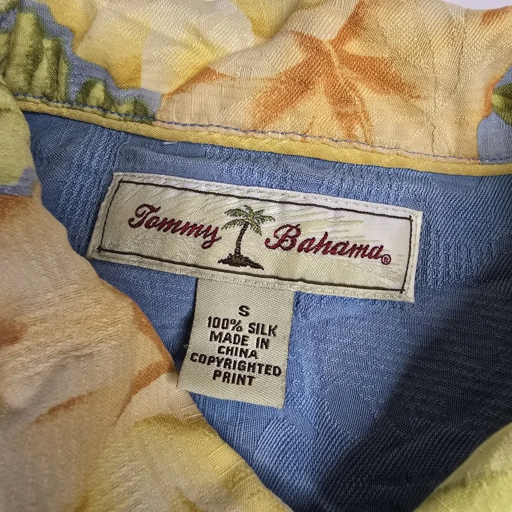 Tommy Bahama Shirt Mens Small Blue‎ Yellow Silk Floral Hawaiian Button Up Summer